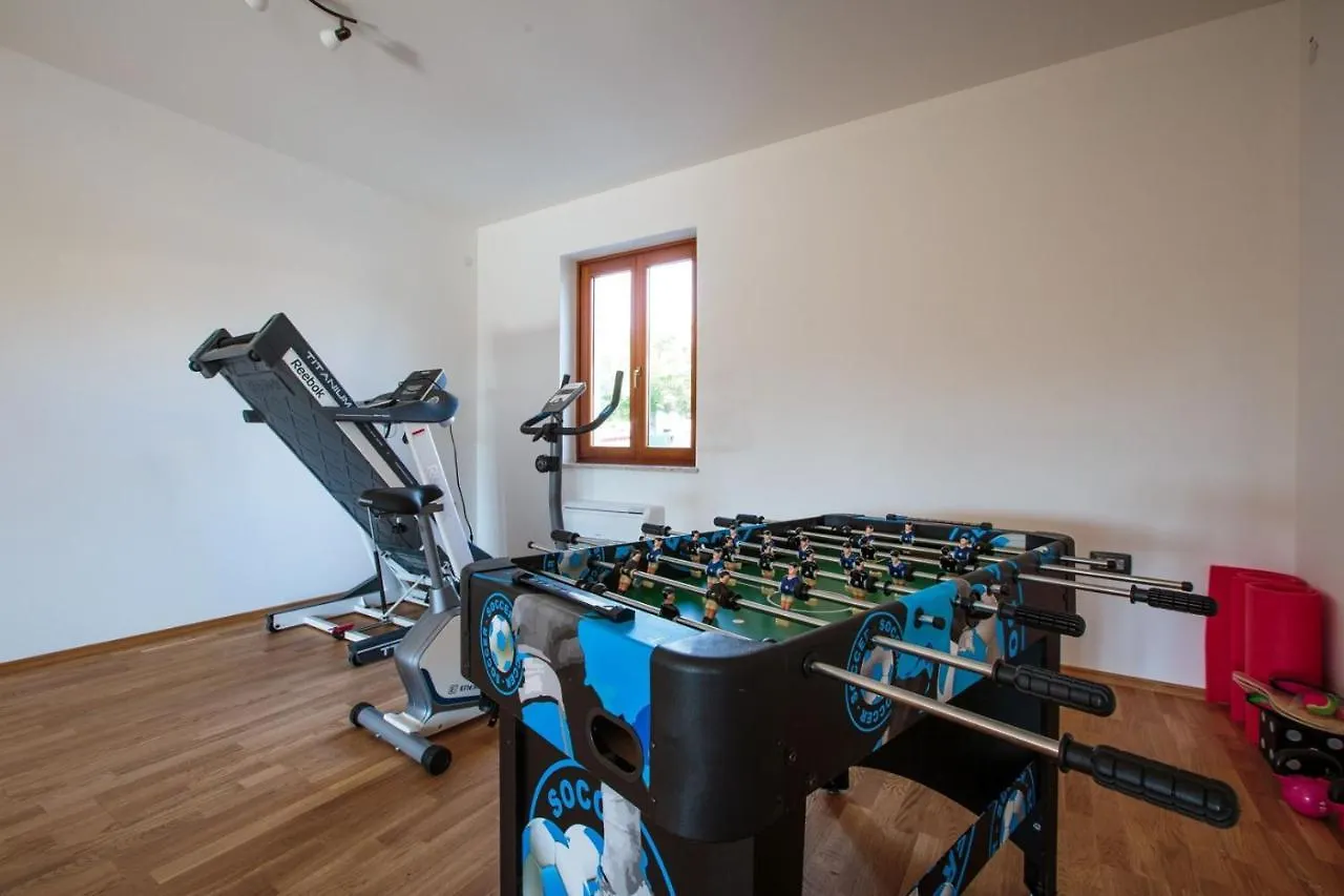 Villa Salambati Smoljanci 0*,
