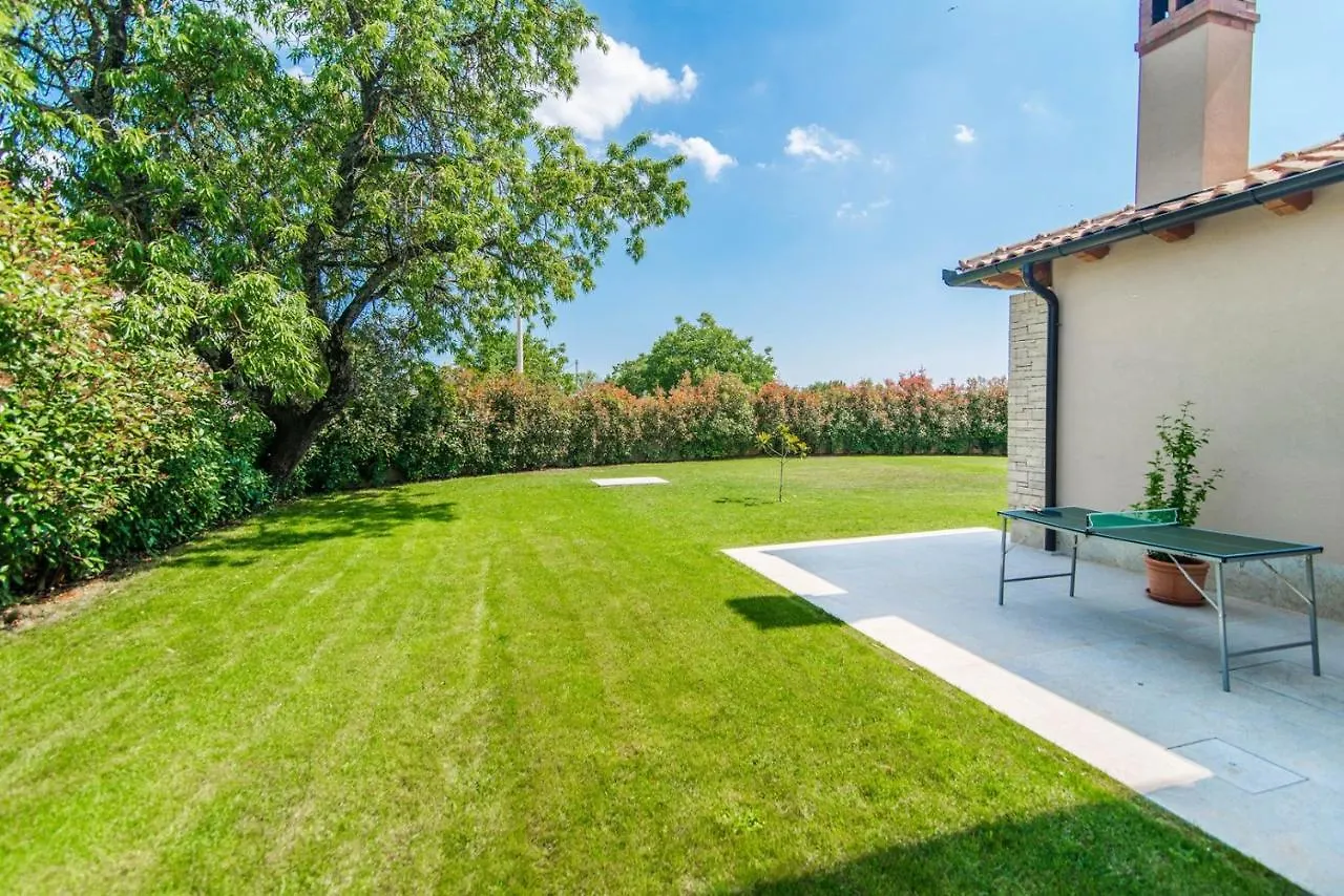 Villa Salambati Smoljanci