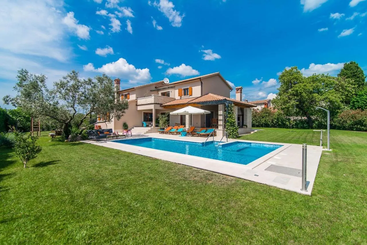 Villa Salambati Smoljanci Croatie